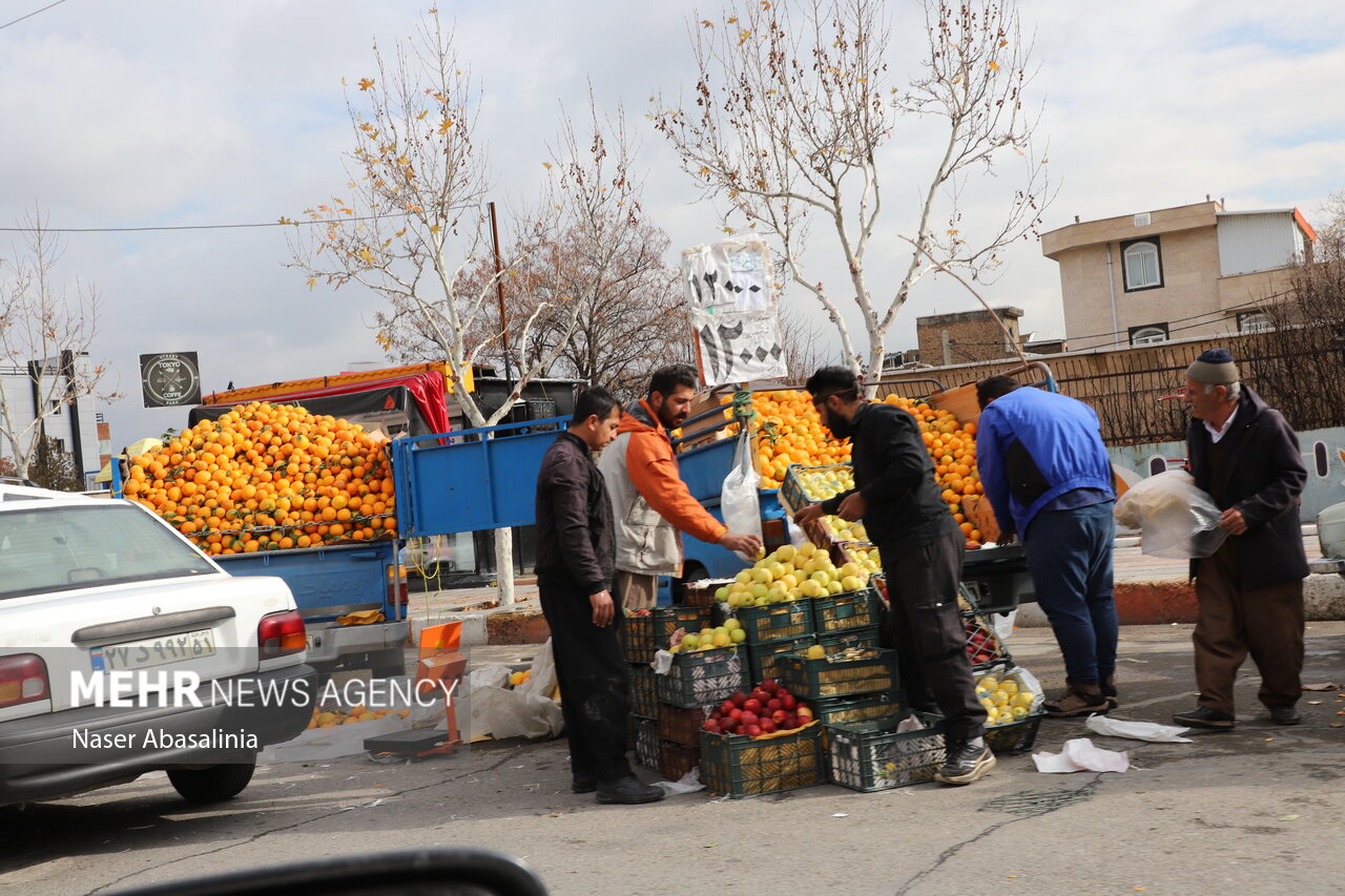 ضرورت جایابی مناسب برای دست فروشان و وانت بارها در همدان