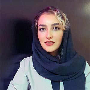 نویسنده کتاب عبای آسمان:سیده مهرانگیز حسینی