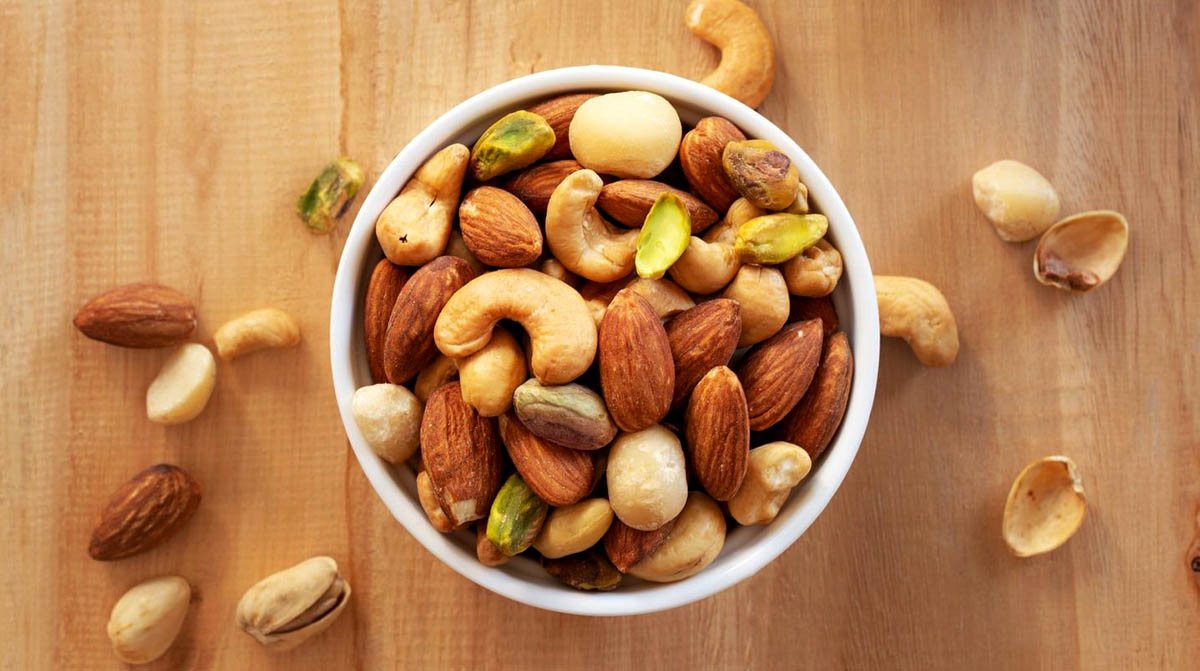 خواص آجیل برای تقویت سیستم ایمنی